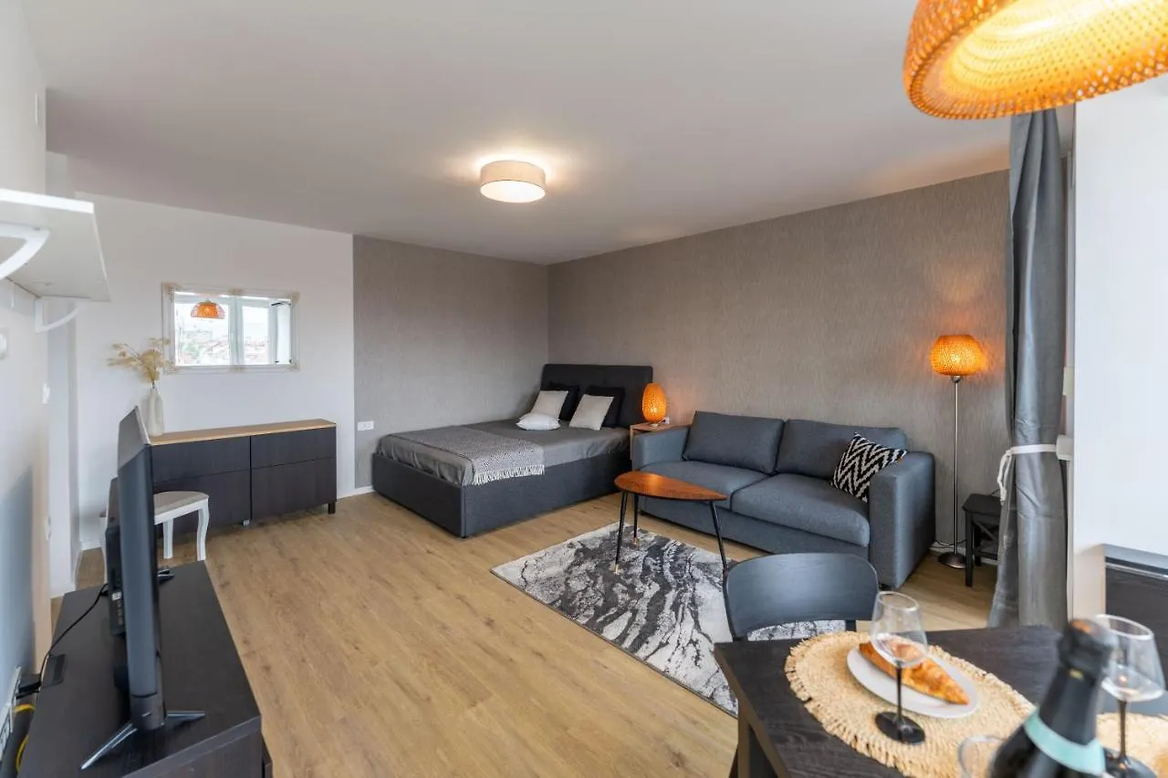 Appartamento Elegant Tour As Studio Gilly With Open Views And A Balcony In The Center Lubiana Slovenia
