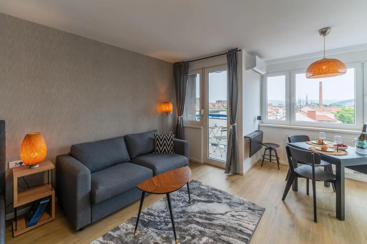 Elegant Tour As Studio Gilly With Open Views And A Balcony In The Center Ljubljana